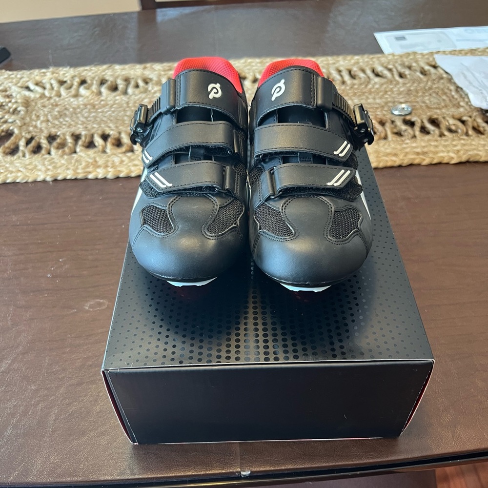 Peloton Cycling Shoes EU size 40 Women’s size 9; Mens size 7 - Box Included